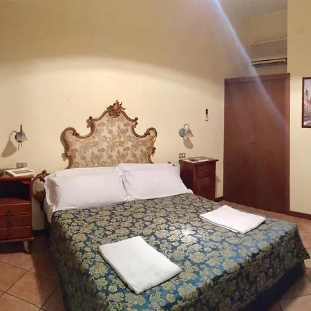 Apartment Flat With Piazza Duomo View