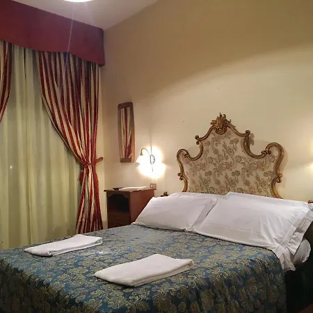 Апартаменты Flat With Piazza Duomo View *